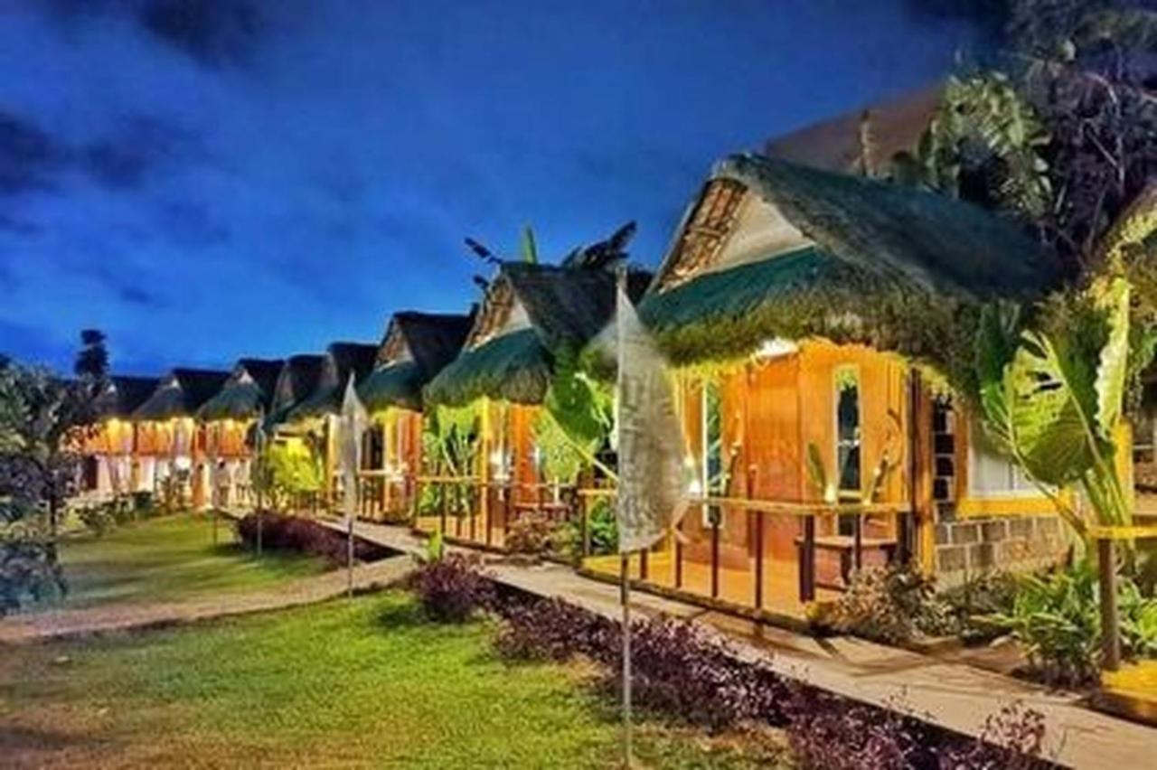 Your Brothers House Tribal Village Legazpi Esterno foto
