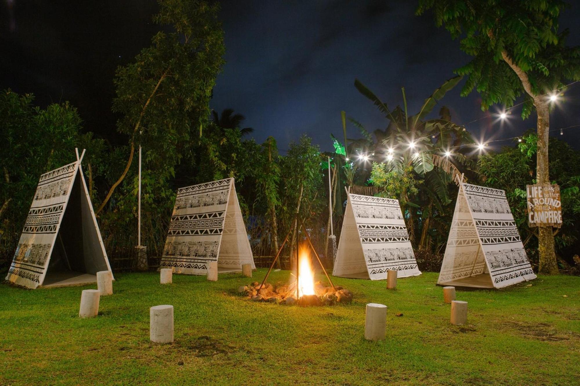 Your Brothers House Tribal Village Legazpi Esterno foto